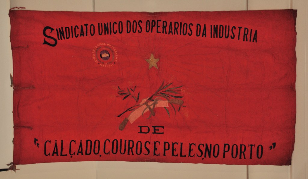 Bandeira Sindical - Industria do calçado | Arquivo Histórico-Social /  Projecto MOSCA